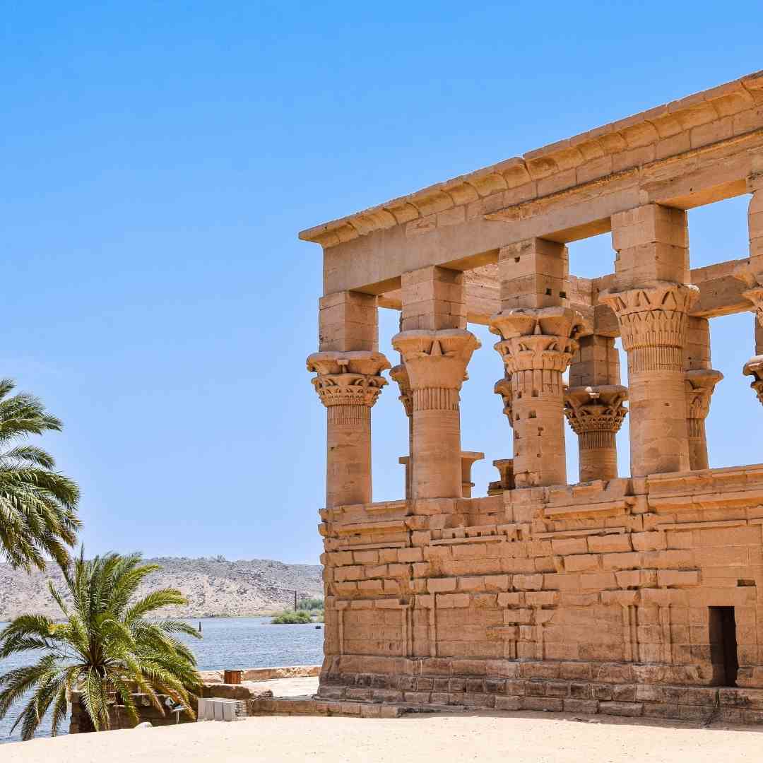 Don't Do This in Egypt: Tourist Guide 1 What is banned in Egypt for tourists?